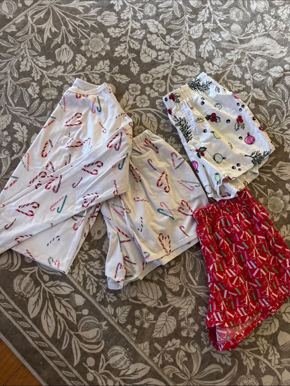 Colsie Candy Cane Print Pajama Set, red sleep, shorts, holiday sleep shorts.